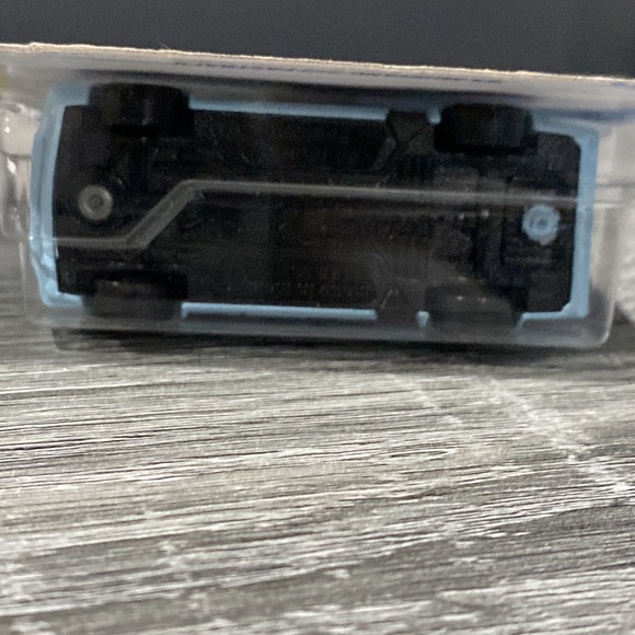 Hot Wheels | Speed Graphics #4 of 10 Cars: ‘65 Mustang 2+2 Fastback - 1:64 Scale - Picture 7 of 12